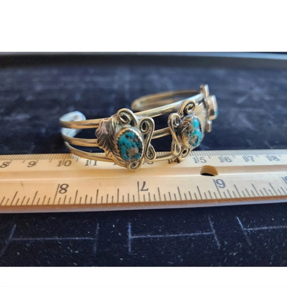 Vintage Old Pawn Native American Sterling Silver/Turquoise Cuff Bracelet